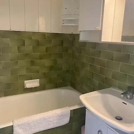 Appartement Deux Pieces Cosy Et Lumineux *