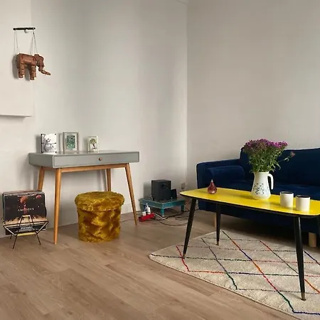 Deux Pieces Cosy Et Lumineux